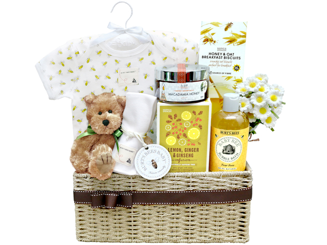 https://hepost.website/images/New-Born-Baby-Gift/640x480/Baby-Gift-Basket-z21~PIC36668780_v3.jpg