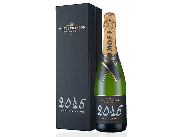 Wine n Food Hamper - Moët & Chandon Grand Vintage 2015 - L156898 Photo